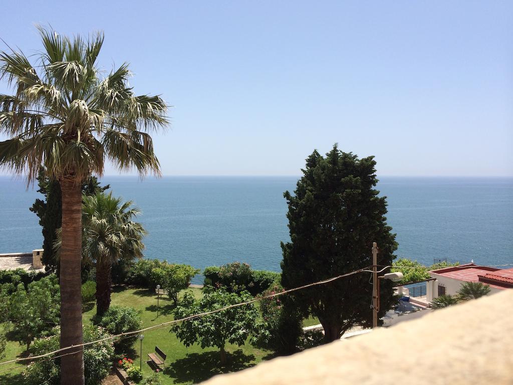 Guarinelli 88 Bed & Breakfast Gaeta Oda fotoğraf